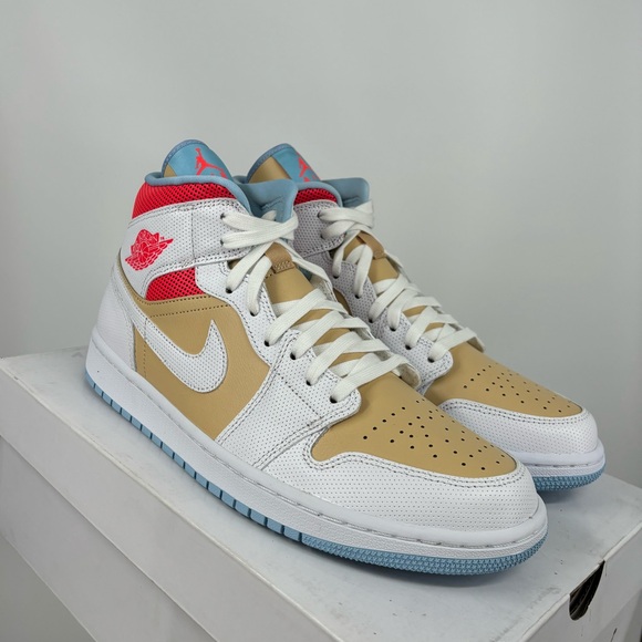 Nike Shoes - Air Jordan Women’s 1 Md se Size 11.5